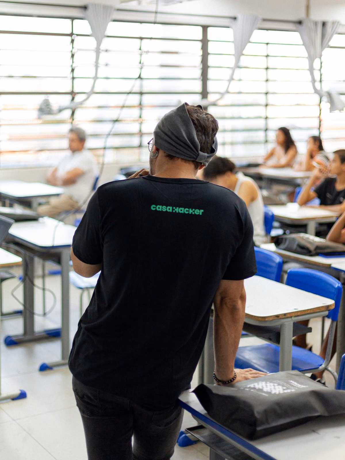 A Hackerclube Nova Odessa workshop running outside regular school hours