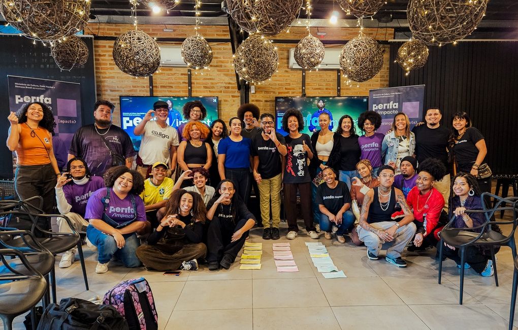 Empreendedores do Inova Quebrada no Grajaú em 2025, em São Paulo, durante uma roda de conversa.